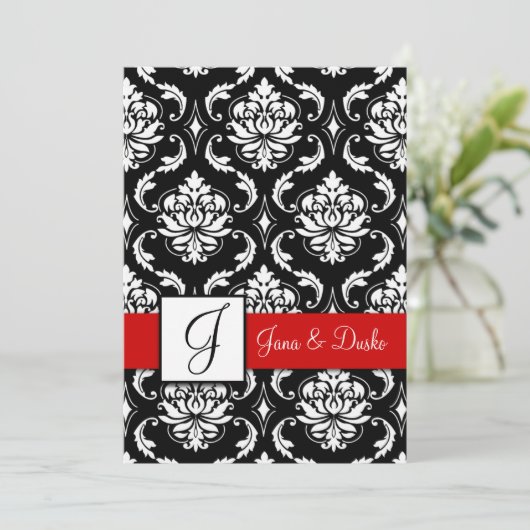 Red Black Damask Monogram Weddenschap Kaart (Staand voorkant)