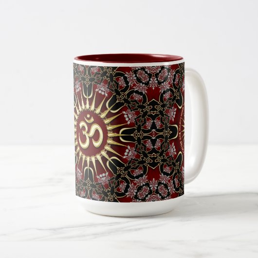 Red Black Gold OM Courage Energy Mandala Tweekleurige Koffiemok (Voorkant rechts)