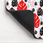 Red Black Leaf Illustration Pattern Design Muismat (Hoek)