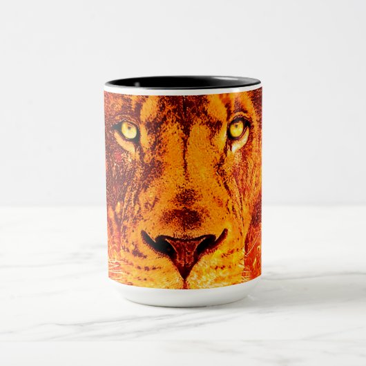 Red Black Lion in brand Mok (Midden)