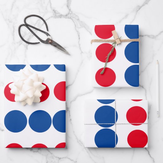 Red Blue Polka Dots Pattern White kleurrijk helder Inpakpapier Vel (Voorkant)
