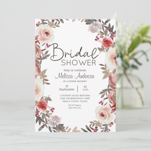 Red Blush Floral Rozen Bridal Shower Invitation Kaart (Staand voorkant)