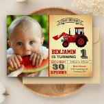 Red Boerderij Tractor Foto 1st First Birthday Part Kaart<br><div class="desc">Maak je gasten geweldig met deze coole uitnodiging voor het eerste verjaardagsfeest met een mooie rode boerderij tractor met moderne typografie tegen een parkachtergrond. Voeg eenvoudig uw gebeurtenisdetails op deze makkelijk te gebruiken sjabloon toe en voeg deze kaart met de favoriete foto van uw kind toe om tot het één-van-een-soort...</div>