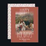 Red Boho Polka Dot Vertical Faded Foto Feestdagenkaart<br><div class="desc">Deze roodboho polka stip is een verticale faded fotovakantiekaart die perfect is voor uw moderne bohemische vakantiegroet. Het klassieke rustige, maar delicate, handgetekende lettertype geeft het een oorvolle blik, terwijl het schattig en eenvoudig blijft. De polka stippen komen in de aardtoon van rood, sage groen, wazige roze, terracotta, roest, en...</div>