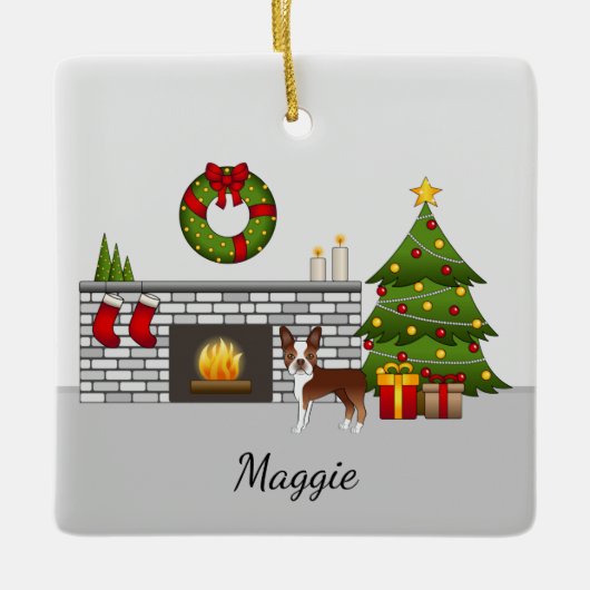 Red Boston Terrier in een feestelijke kerstzaal Keramisch Ornament (Voorkant)