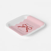 Red Bow Coquette Squiggly Grenst aan Kerstmis Papieren Bordje (Gebogen)