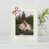 Red Bow Family Photo Christmas Holiday Card  Feestdagenkaart (Staand voorkant)