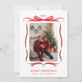 Red Bow Wavy Ribbon Lijst Vrolijke Kerstfoto Feestdagenkaart (Voorkant)