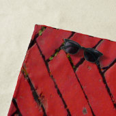 Red Brick Chevron Strandlaken (In situ)