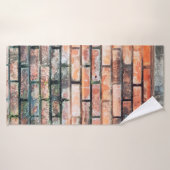 Red brick wall with stainsabstract, aged,archittu badhanddoek (Badhanddoek)