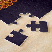 Red Brooch kalmeert een uitdagende puzzel (Zijkant)