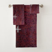 Red Brown Black Ombre Rust Metal Patina Monogram Bad Handdoek (Insitu)