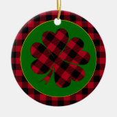 Red buffalo plaid Shamrock, Lucky Clover Charm Keramisch Ornament (Voorkant)