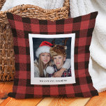 Red Buffalo Play | Foto voor oma Kussen<br><div class="desc">Deze trendy en bijtende kussen zijn voorzien van je persoonlijke foto in een eenvoudig lijst met je boodschap voor oma, op een rode en zwarte buffelvormige achtergrond voor een geschenk waar je grootouders van zullen houden.</div>