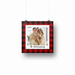 Red Buffalo spelden en persoonlijke naam en foto Poster<br><div class="desc">Stap in de wereld van tijdloze stijl met onze Classic Red Buffalo Plaid gepersonaliseerde producten op Zazzle! Of u nu een vleugje rustieke charme aan uw leven wilt toevoegen of op zoek bent naar het perfecte cadeau, ons collectie heeft voor elk wat wils. Ontdek de blijvende charme van Red Buffalo...</div>