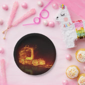 Red Burning Truck in Fire Flams Papieren Bordje (Feest)