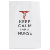 Red Caduceus Keep Calm Ik ben verpleegster Medium Cadeauzakje (Voorkant)