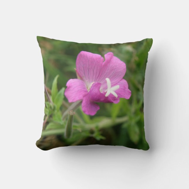 Red Campion Wildflower Pillow Kussen (Voorkant)