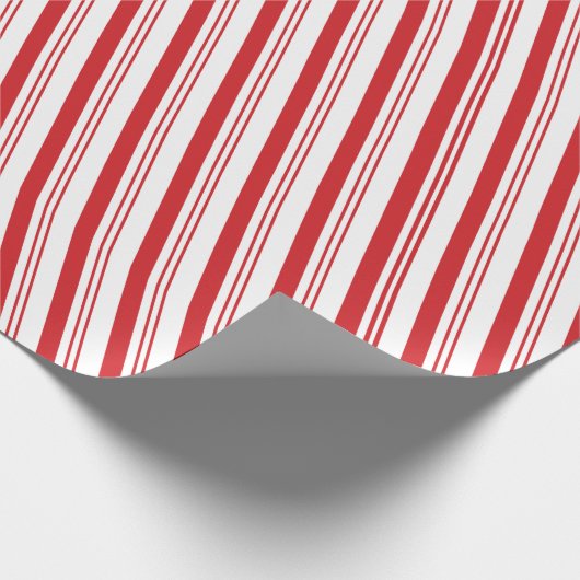 Red Candy Cane Peppermint-kerststreep Cadeaupapier (Hoek)