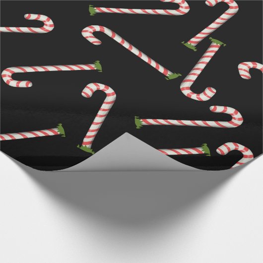 Red Candy Canes Holiday Black Pattern Cadeaupapier (Hoek)