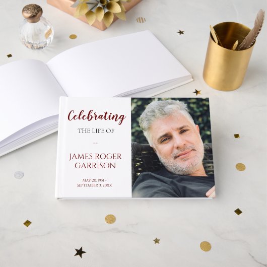 Red Celebration of Life Memorial Foto Gastenboek (Voorkant open)