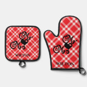 Red Checkered Mr & Mrs Hearts Monogram Ovenwant & Pannenlap Set (Voorkant)