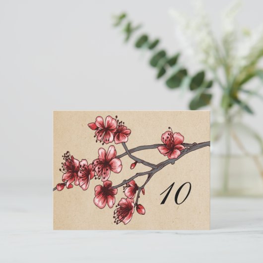 Red  Cherry Blossom Table Number Briefkaart (Staand voorkant)