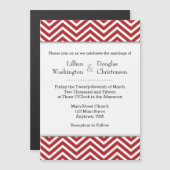 Red Chevron Magnetic Wedding Invitation Magnetische Uitnodiging (Voorkant / Achterkant)
