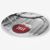 Red Christmas Ornament On Snowy Branch Papieren Bordje (Gekanteld)