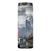 Red Chrome Semi Truck Mountain Road Thermosbeker (Achterkant)