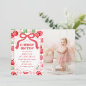 Red Coquette Bow Cherry On Top Birthday Photo Kaart (Staand voorkant)