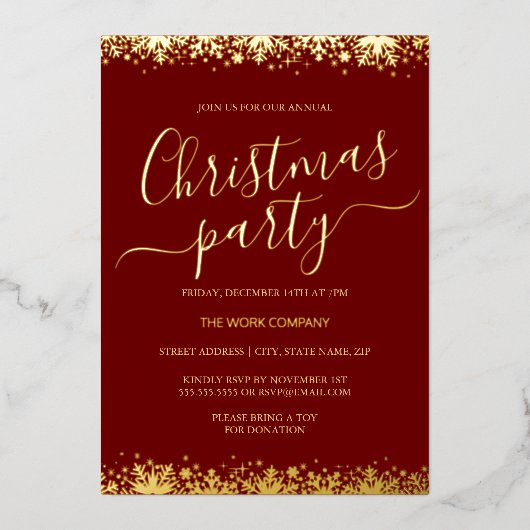 Red Corporate Christmas Party Gold Snowflake Folie Uitnodiging (Voorkant)