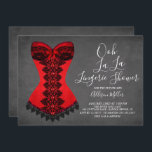Red Corset Lingerie Bruids Douche Uitnodiging<br><div class="desc">Ooh La Lingerie Bridal Shower Invitation met een lacy zwart en rood korset op een populaire krijtbord achtergrond met een coördinerende rug</div>