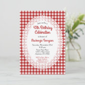 Red Country Gingham Birthday Party Invitation Kaart (Staand voorkant)
