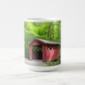 Red Covered Bridge op Chatfield Hollow Koffiemok (Center)