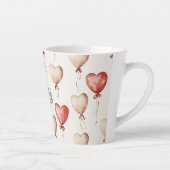 Red Cream Heart Balloons Latte Mok (Rechts)