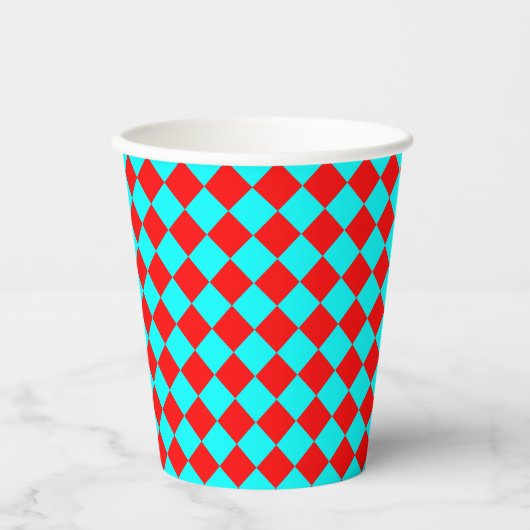 Red Cyan Checker Diamond Pattern Papieren Bekers (Voorkant)