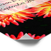 Red Dahlia Bloemen Gepersonaliseerde bruiloft Poster (Hoek)