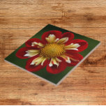 Red Dahlia over de Groene Floral Tegeltje<br><div class="desc">Keramische tegel met een afbeelding van het afbeelding van een kleurrijke,  rode Collarette Dahlia-bloem met witte binnenbladen en een groot,  geel midden op een donkergroene achtergrond. Een mooi,  bloemetjesontwerp! Selecteer de grootte van uw tegel. Maakt een geweldige keukentochtje!</div>