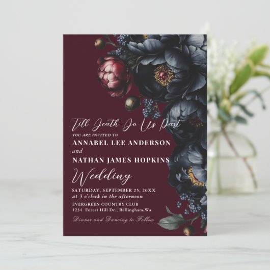 Red Dark Moody Peony Gothic Wedding QR-code Kaart (Staand voorkant)