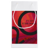 Red Decade Birthday Klein Cadeauzakje (Achterkant)