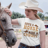 Red een paard met een cowboy t-shirt