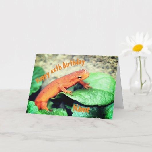 Red Eft Salamander gepersonaliseerde verjaardag Kaart (Kleine Plant)