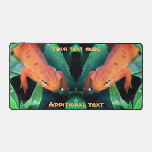 Red Eft Salamander Raindrop on Eye Personated Bureaumat (Voorkant)