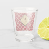 Red Elegant Gold Diamond Pattern Monogram Shot Glas (Achterkant)