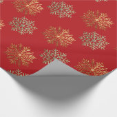 Red Elegant Gold Snowflake Pattern New Year winter Cadeaupapier (Hoek)