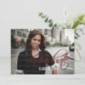 Red Elegant Script Photo Afstuderen nodigt uit Kaart (Staand voorkant)