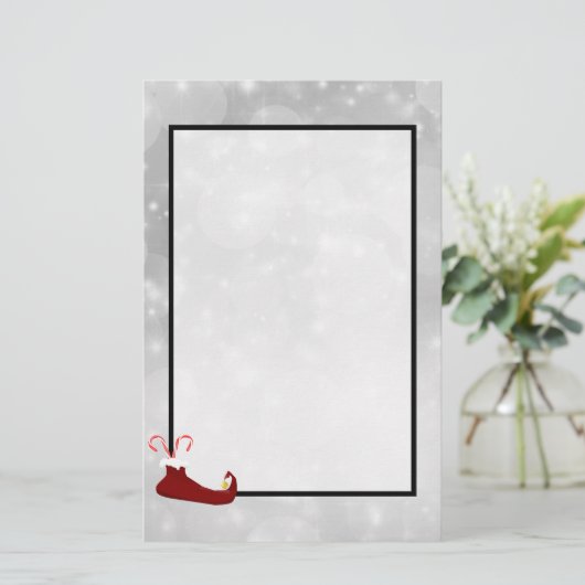 Red Elf Schoen op Silver Bokeh Achtergrond Briefpapier (Staand voorkant)