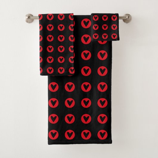 Red Emblem Heart Pattern on Deep Black Bad Handdoek (Insitu)
