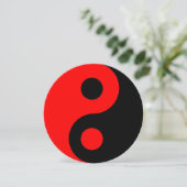 Red en Black Yin Yang Symbol Birthday Kaart (Staand voorkant)